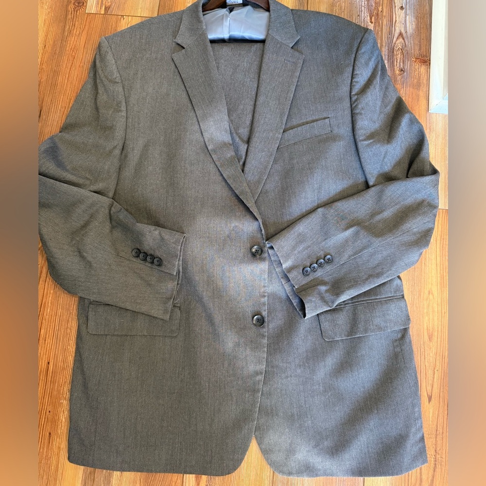 JM Haggar Grey Men's Suit